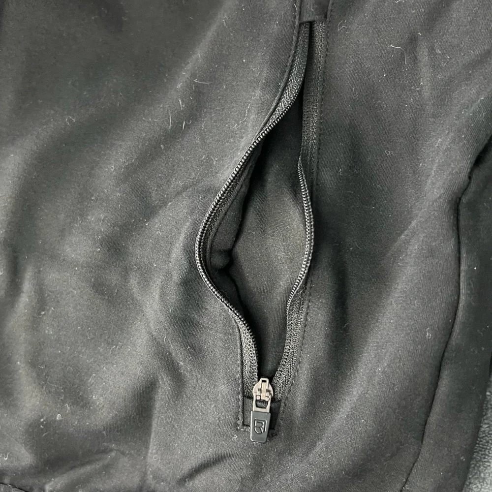 Rise Sportswear Zip-Up Beige/Black Hoodie with Zip-Up Pockets - Size Large - Picture 6 of 8